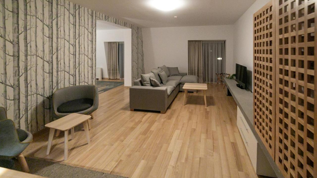 Cuibul De Lemn Hotell Rîşnov Exteriör bild