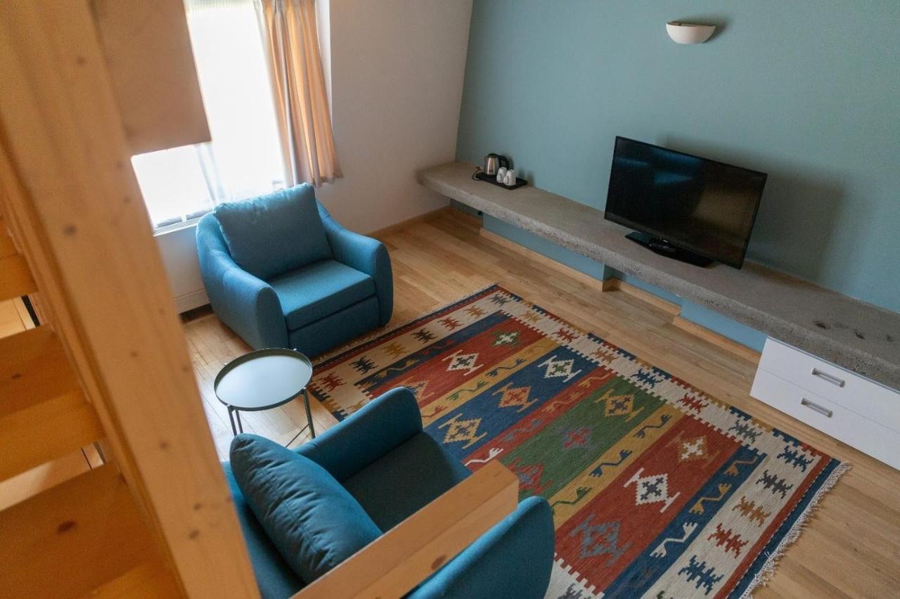 Cuibul De Lemn Hotell Rîşnov Exteriör bild