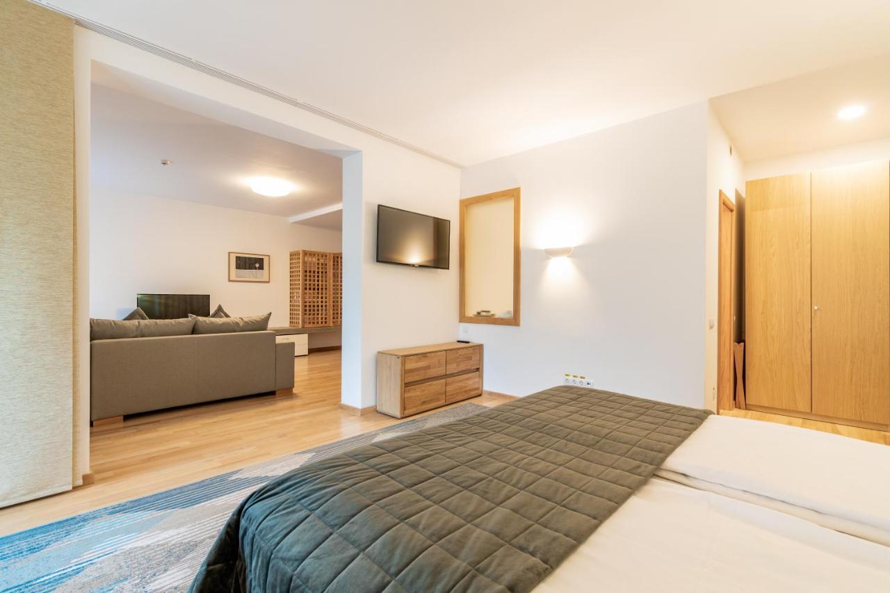 Cuibul De Lemn Hotell Rîşnov Exteriör bild