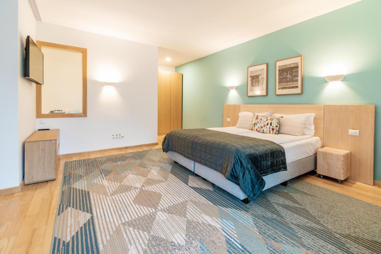 Cuibul De Lemn Hotell Rîşnov Exteriör bild