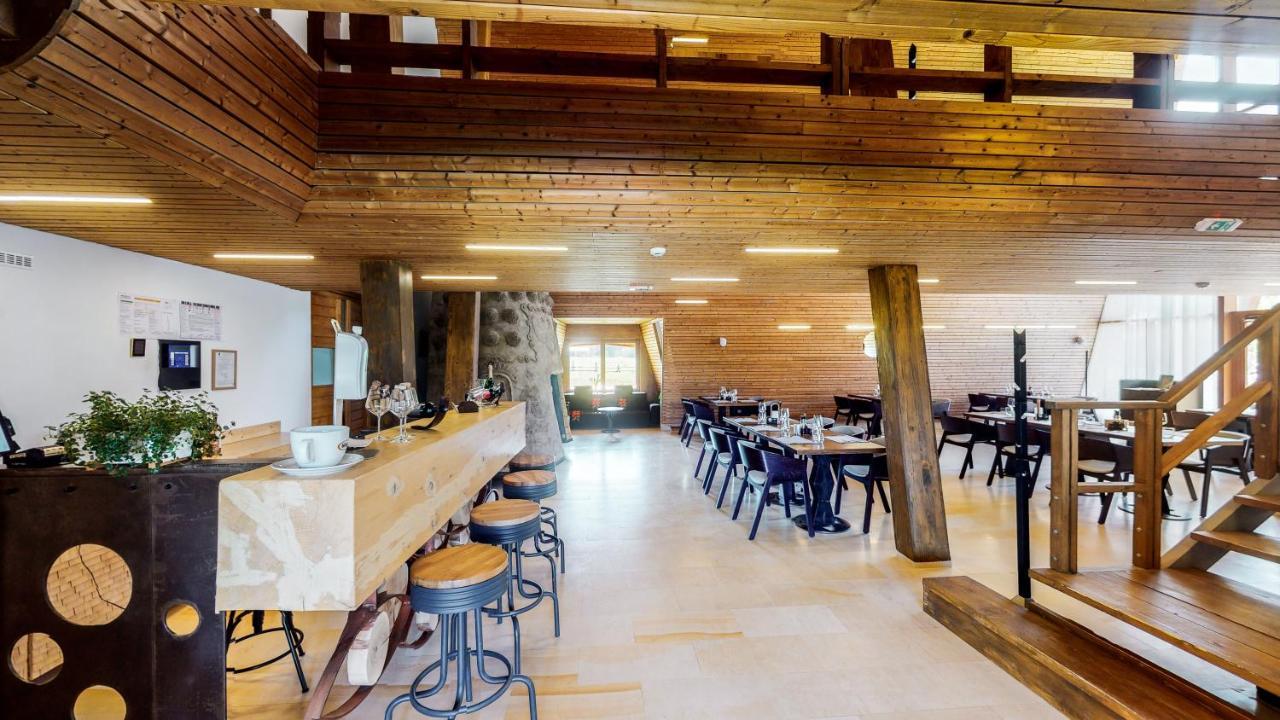 Cuibul De Lemn Hotell Rîşnov Exteriör bild