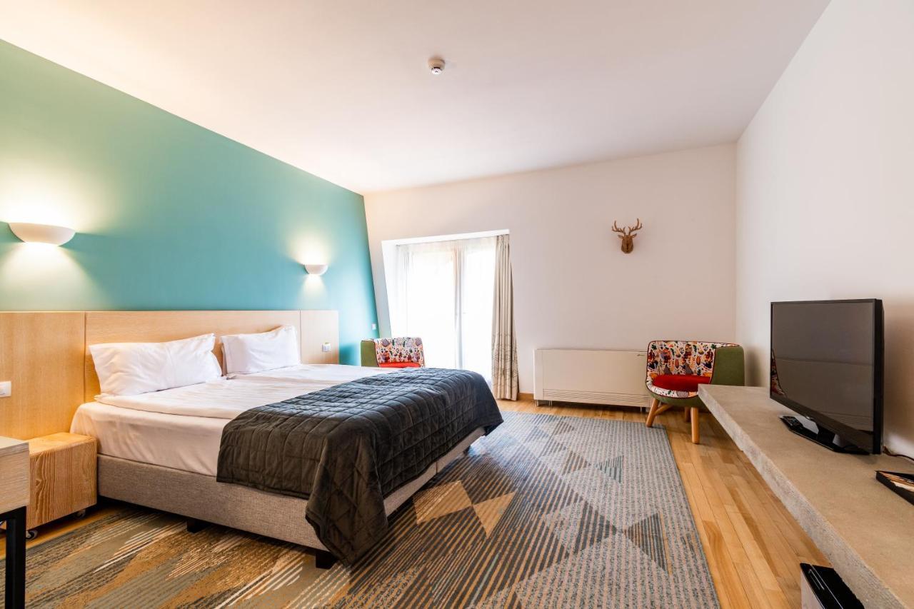Cuibul De Lemn Hotell Rîşnov Exteriör bild